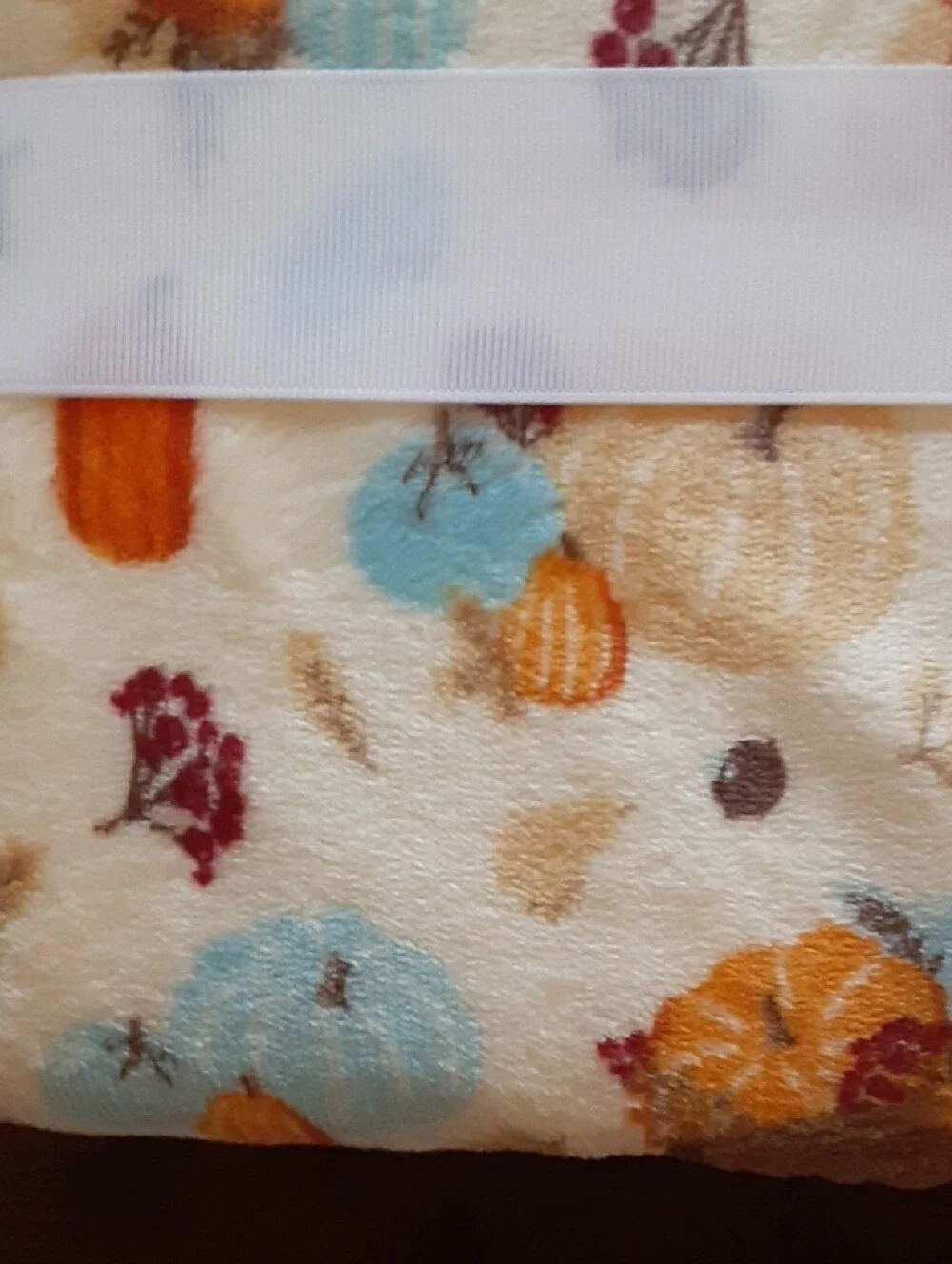 Pumpkin Picking Sherpa Throw Blanket